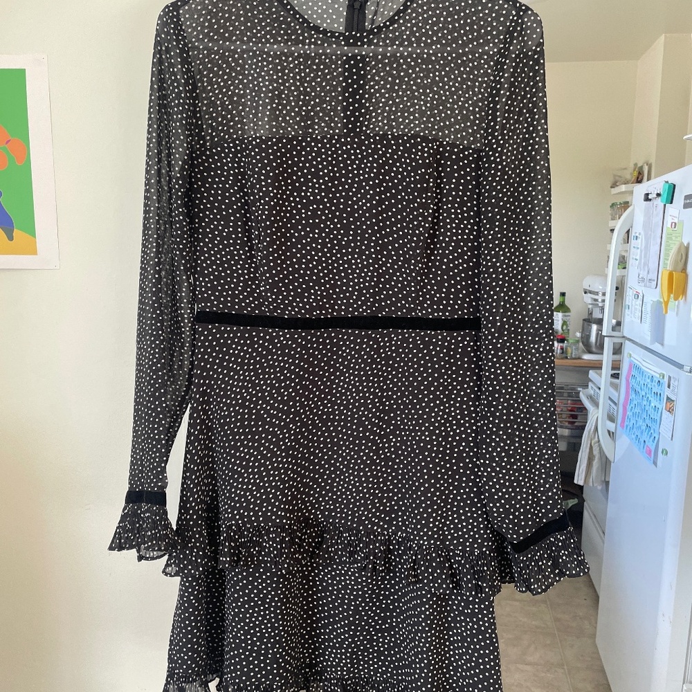Adorable, flattering, posh Lulu’s dress